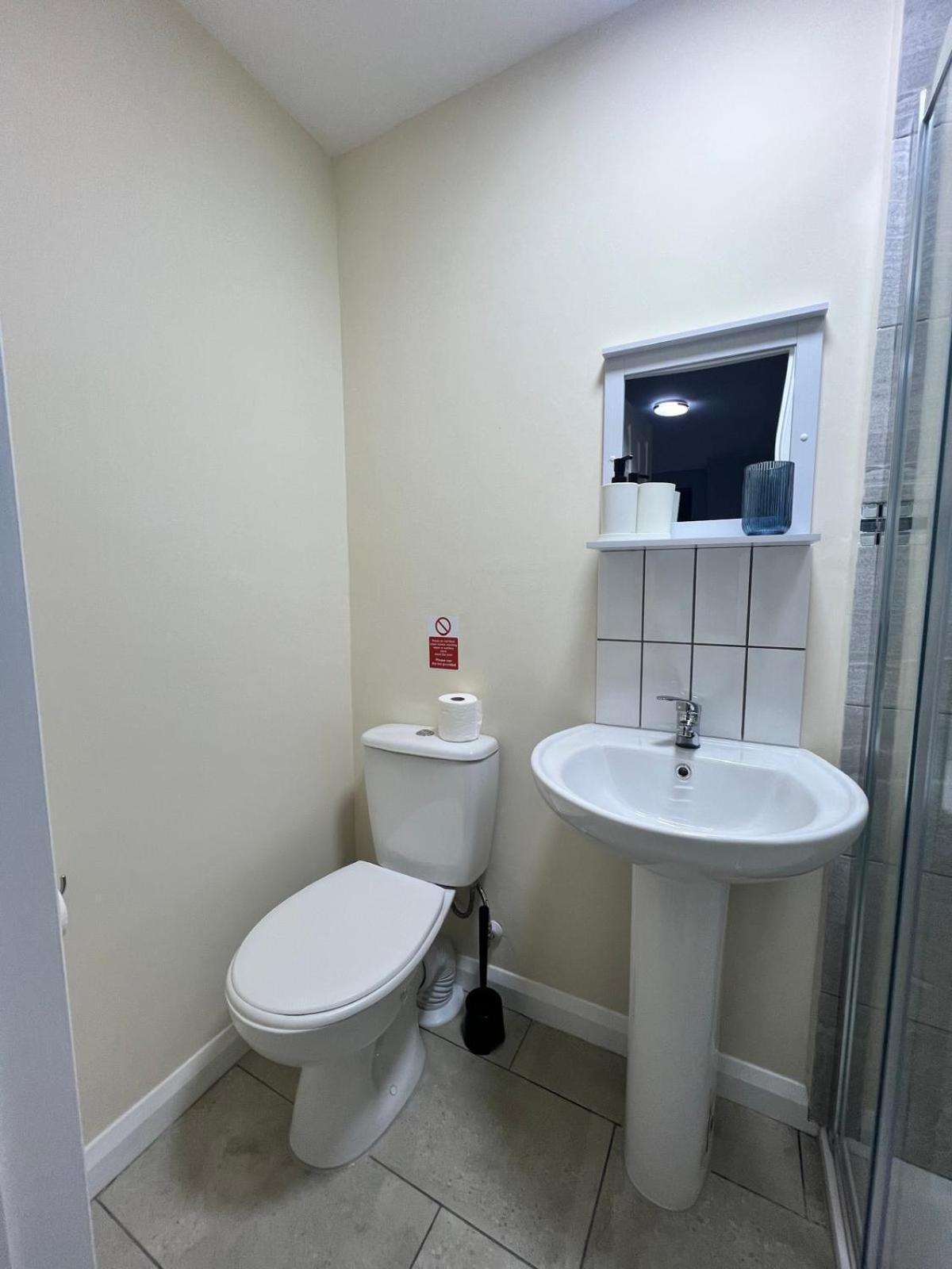 Modern Apartment Off-Road Parking-Twin Room Suite 4 نوتينغهام المظهر الخارجي الصورة
