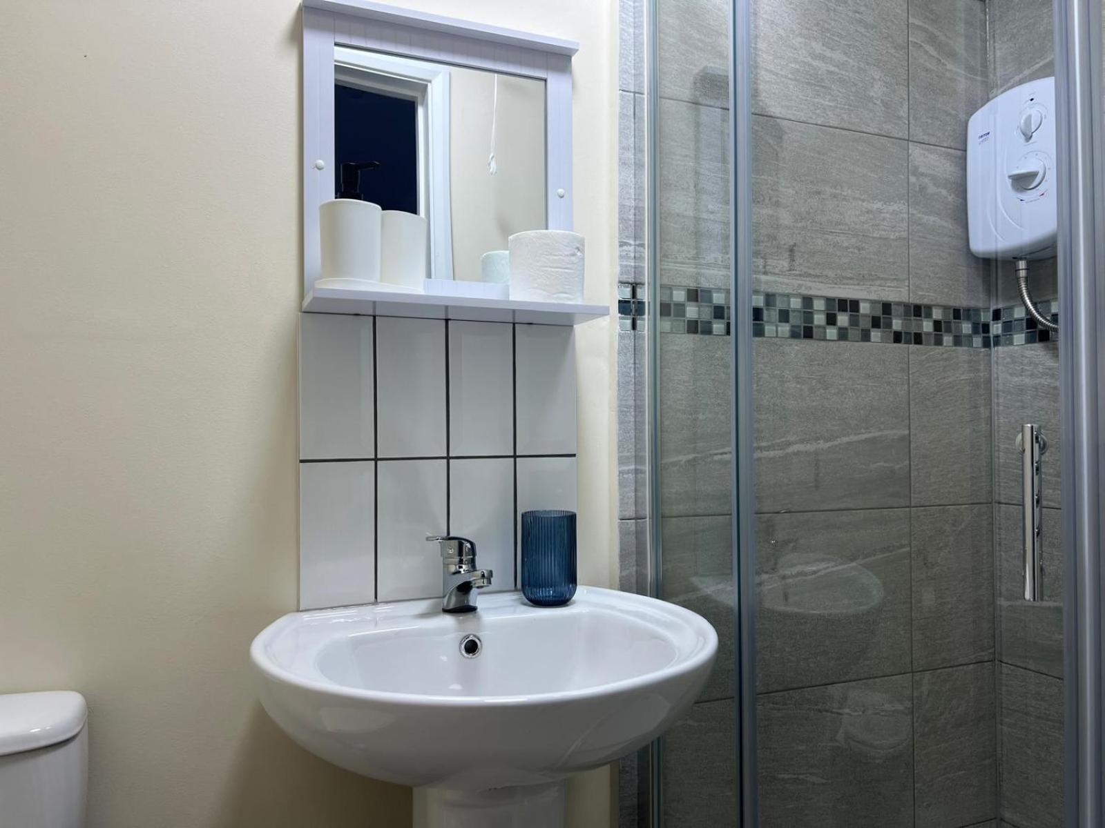 Modern Apartment Off-Road Parking-Twin Room Suite 4 نوتينغهام المظهر الخارجي الصورة
